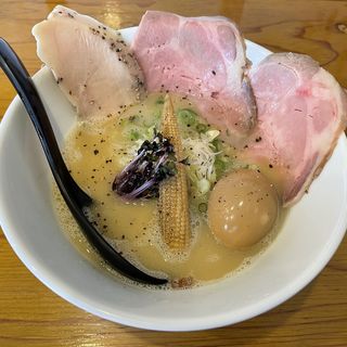 鶏白湯濃厚塩らーめん(らーめんMARCO)