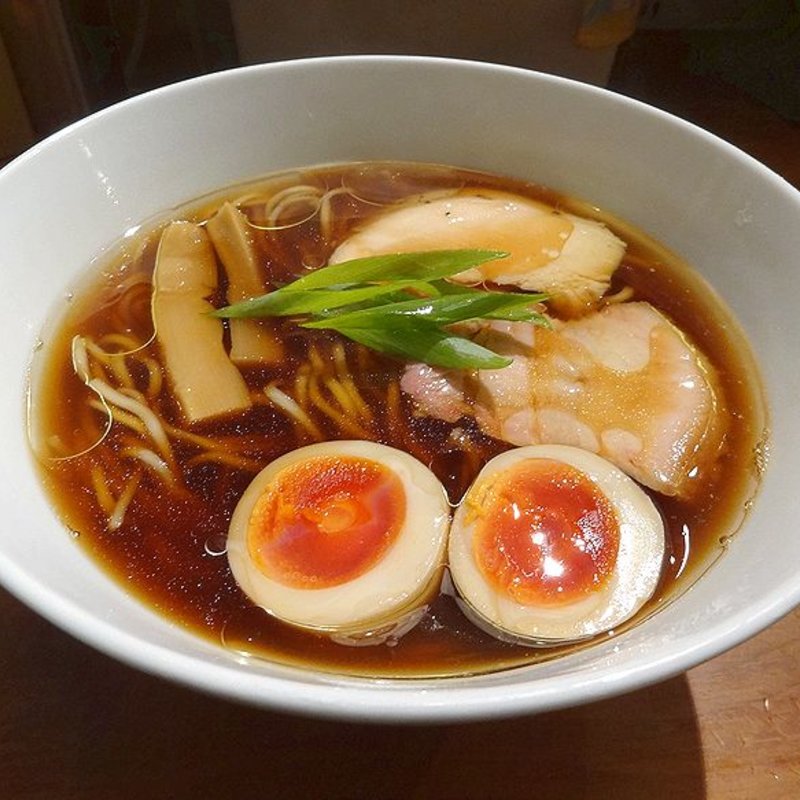 醤油味玉ラーメン(いかれたヌードル フィッシュトンズ （いかれたNOODLE Fishtons）)