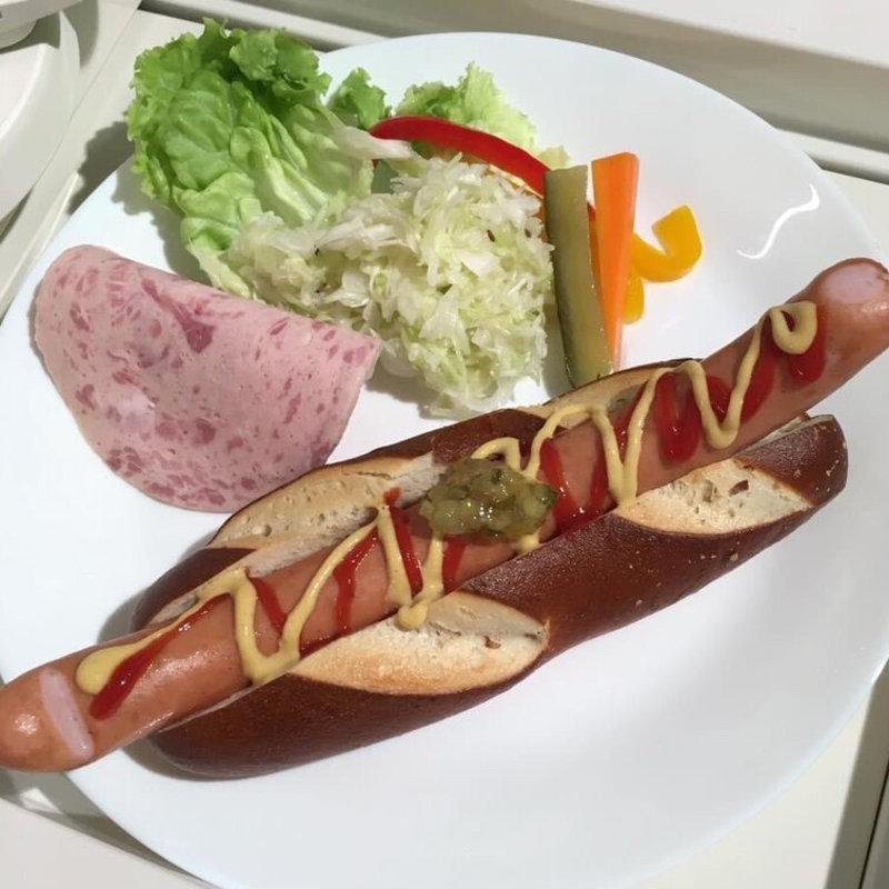 ホットドッグセット(ケーニッヒ 手作りハム・ソーセージの店)