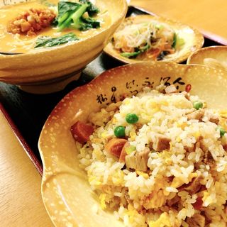 日替りランチ(坦々麺と五目炒飯)(味之道)
