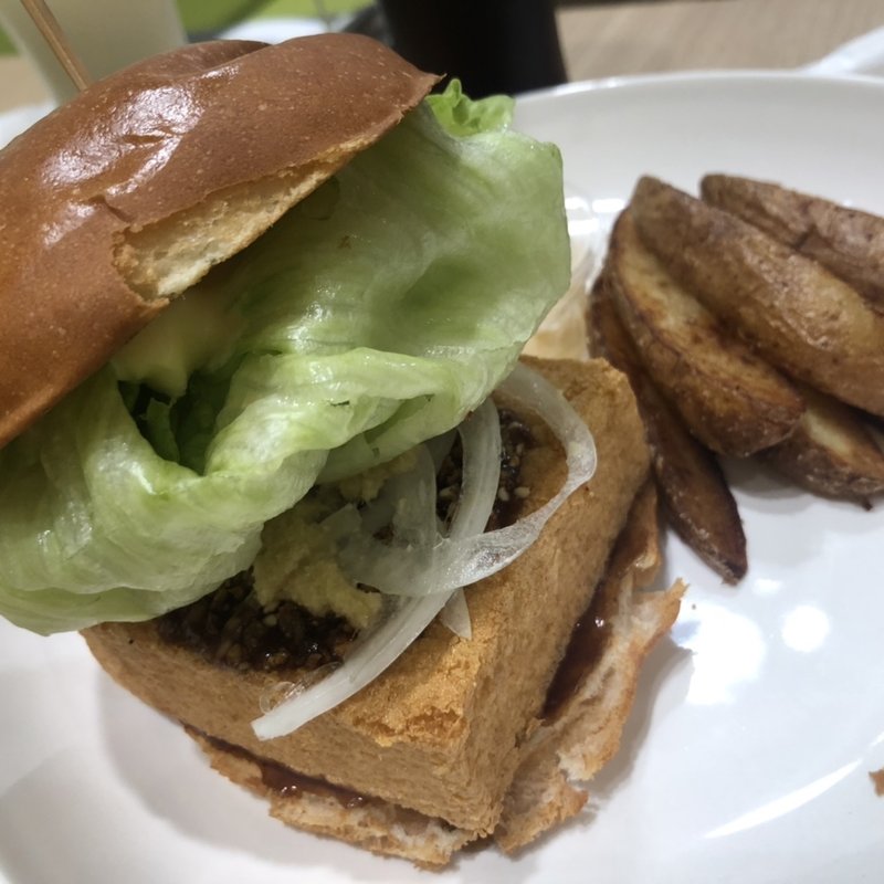 厚揚げバーガー(Tree&Tree’s)