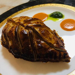 平目と牡蠣と赤海老のリーフパイ包み焼き(Kitchenピエロ)