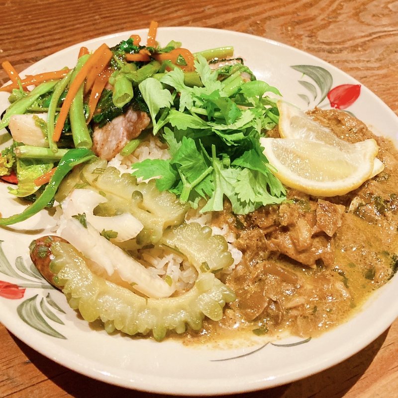 2種盛り（3＋4）(アジアン屋台 ウータン食堂)