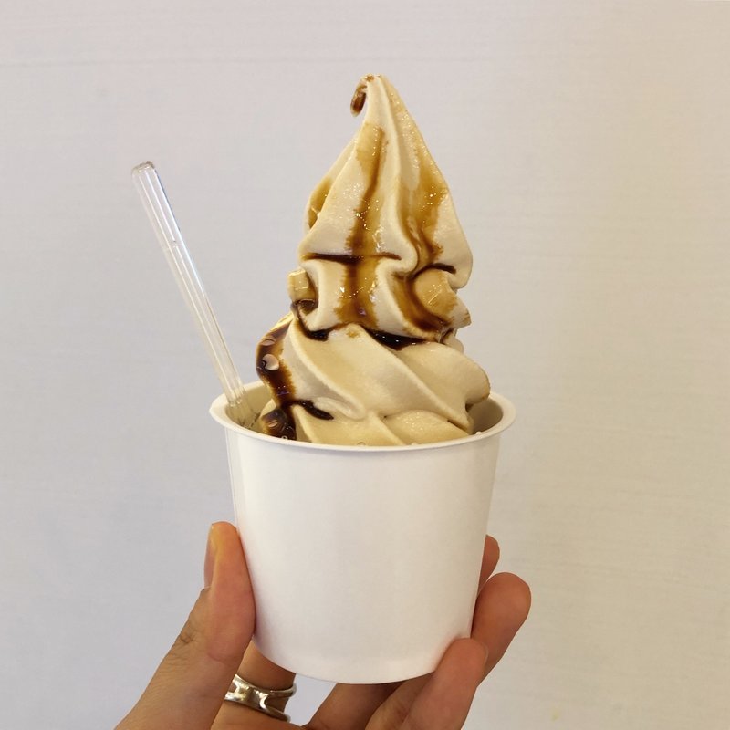 日光ろばたづけ本舗　醤油豆乳ソフトクリーム(とちまるショップ)