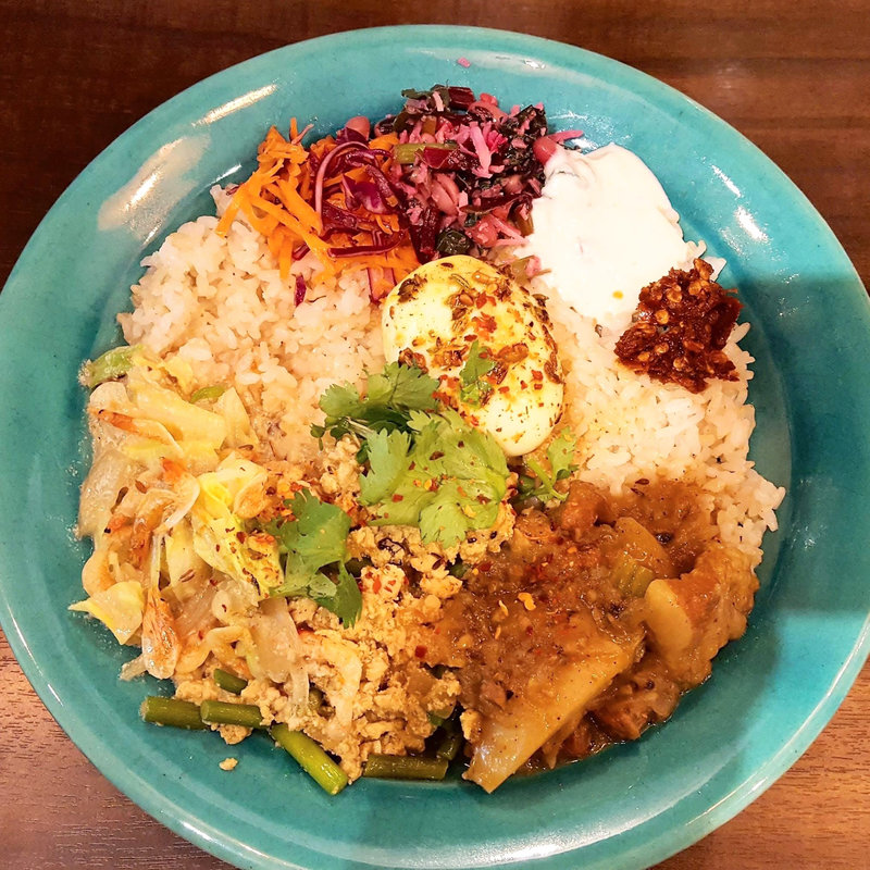 あいがけ　3種(キッチン アンド カリー （kitchen and CURRY）)