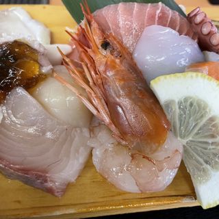 上海鮮丼(海鮮すし食堂 にほんのうみ刈谷本店)