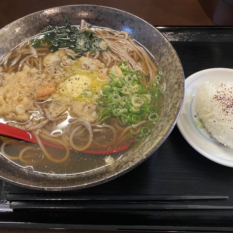 あさりバター蕎麦とおにぎり(かすうどん大福)