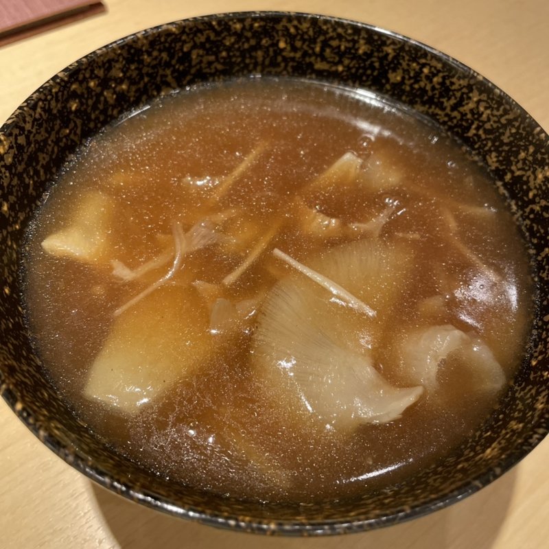 土鍋フカヒレ特製そば(まる市)