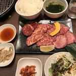 おまかせ焼肉盛り合わせ定食(KollaBo 大手町店)