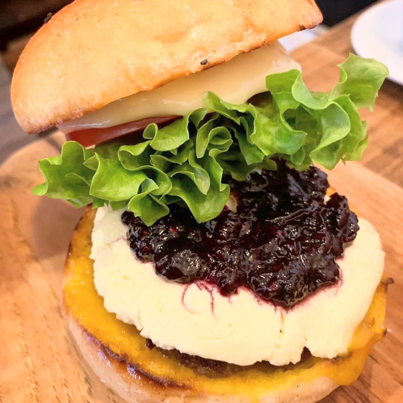 ベリー&クリームチーズバーガー(THE BURGER CRAFT)