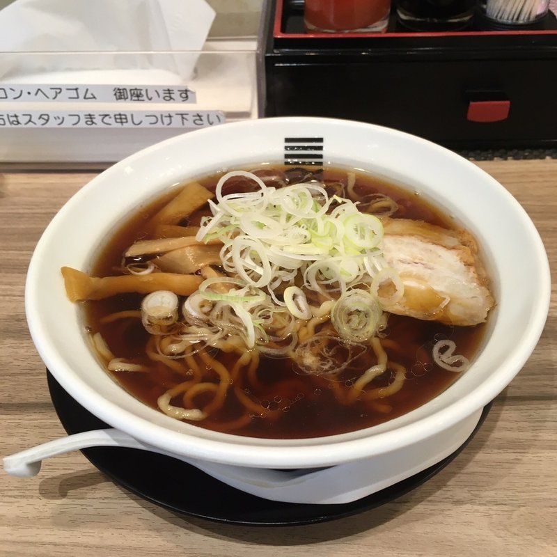 四種の魚介醤油らーめん(山系無双 烈火 天満橋店)