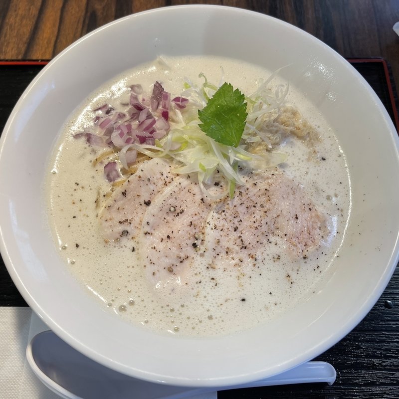 鶏白湯ラーメン(ラーメン まる五)