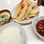 天ぷら定食（海老天入、ご飯中）