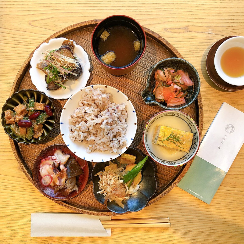 おばんざい(神宮前 らかん・果)