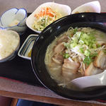 豚骨チャーシュー麺定食(ドライブイン あけみ )