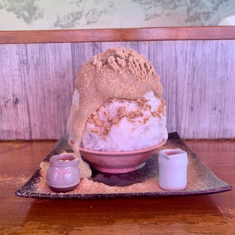 求肥ときな粉のかき氷(Parlor Vinefru 銀座)