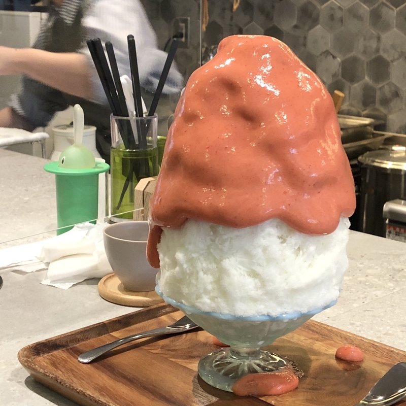 いちごエスプーマソース(BumBunBlauCafe(ブンブンブラウカフェ))