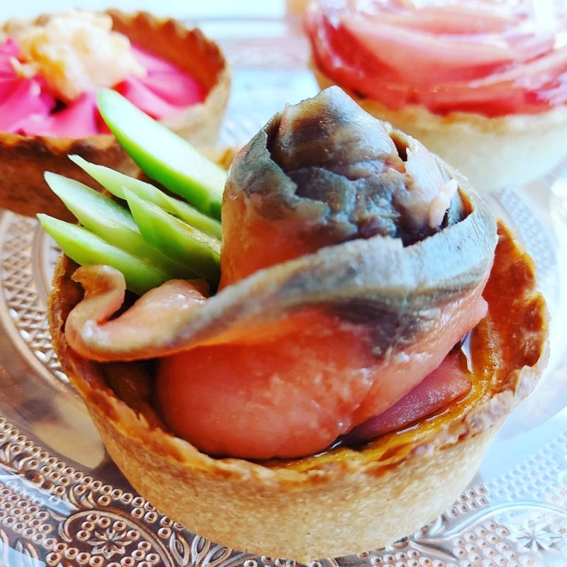 サーモンローズ(FlowerQuiche 本店)