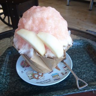 かき氷(桃)(手作り菓子工房 大野屋)