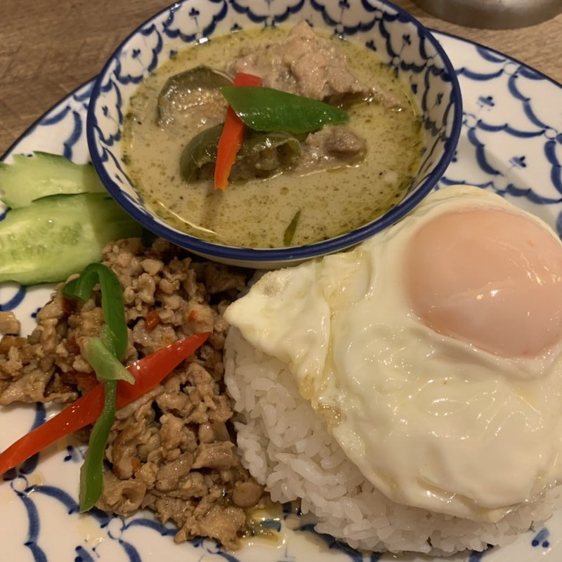 ガパオ＆グリーンカレーのセット(タイ料理 サイアムオーキッド 横浜ポルタ店)