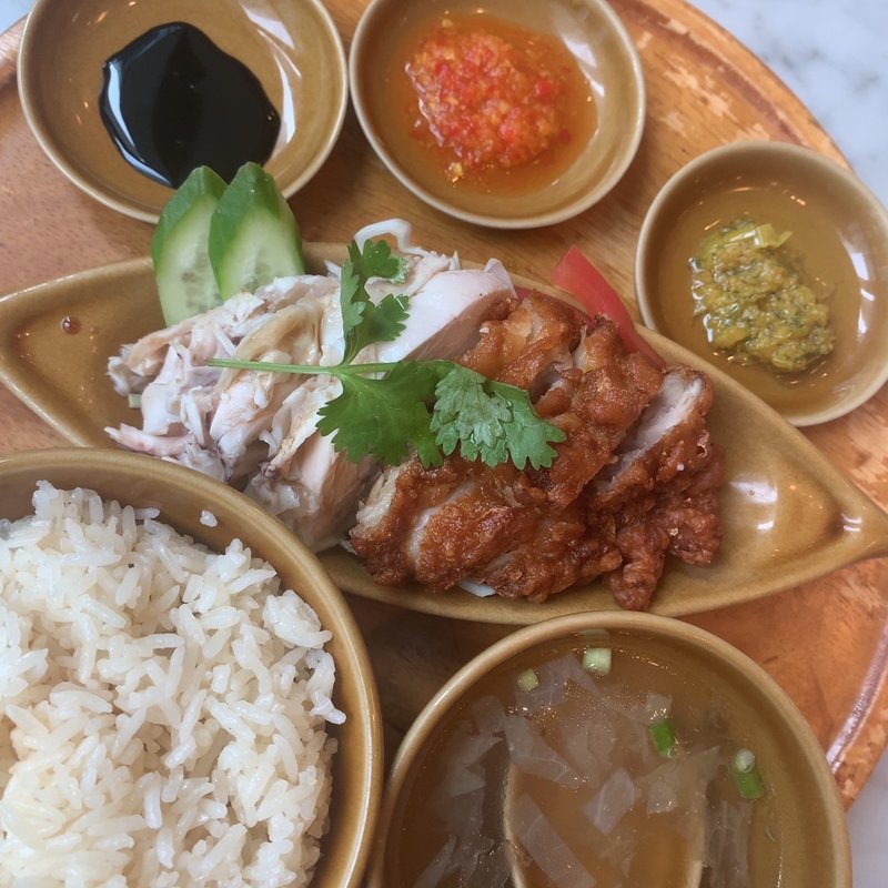 シンガポールチキンライス(シンガポール海南鶏飯 汐留店 )