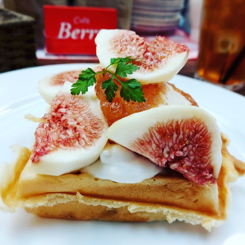 いちじくのワッフル(カフェ　ベリー （カフェベリー）)