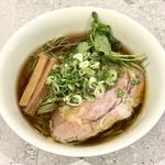 イベリココンフィの醤油ラーメン(BumBunBlauCafe(ブンブンブラウカフェ))