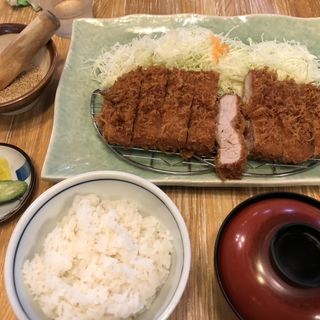 ジャンボひれかつ定食(庄内 )