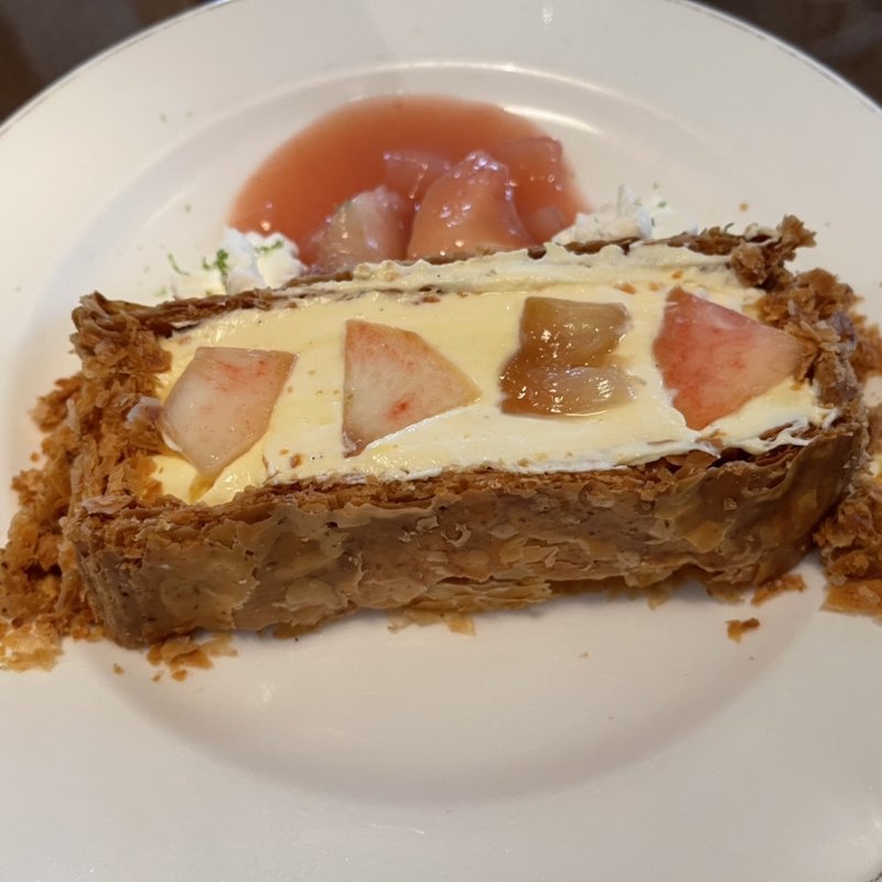 白桃のナポレオンパイ(mimet（ミメ）)