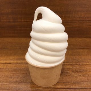 ミルクソフトクリーム(出会っちゃったよ、肉おじさん！)
