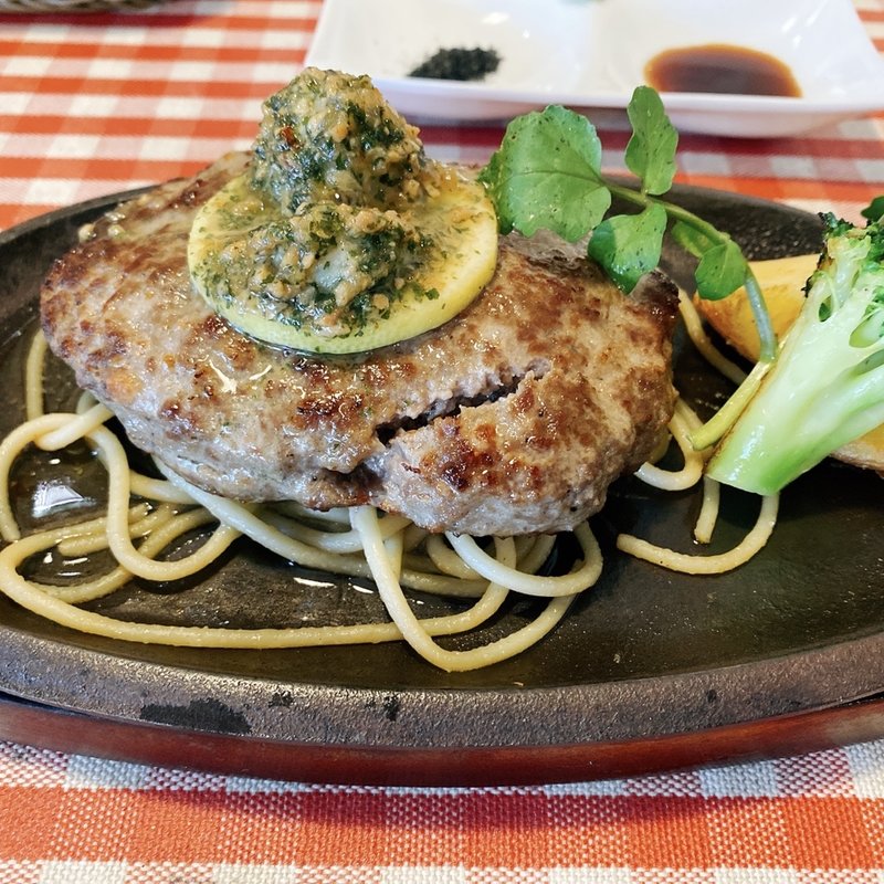 ハンバーグステーキ（B）(ハンバーグレストランHACHI 名取本店 （ハチ）)