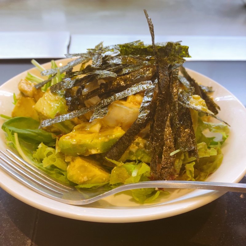 豆腐とアボガドの和風サラダ(鉄板焼 おっとう)