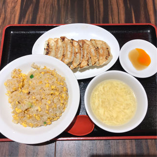 炒飯・焼き餃子セット(珉珉　Otemachi One 店)
