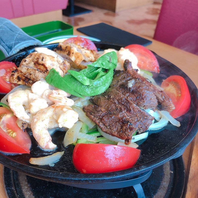 チキン＆ビーフファヒータ(エルトリート 横浜スカイビル店 )