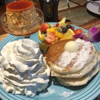 プリンアラモアナパンケーキ(コナズ珈琲堺)