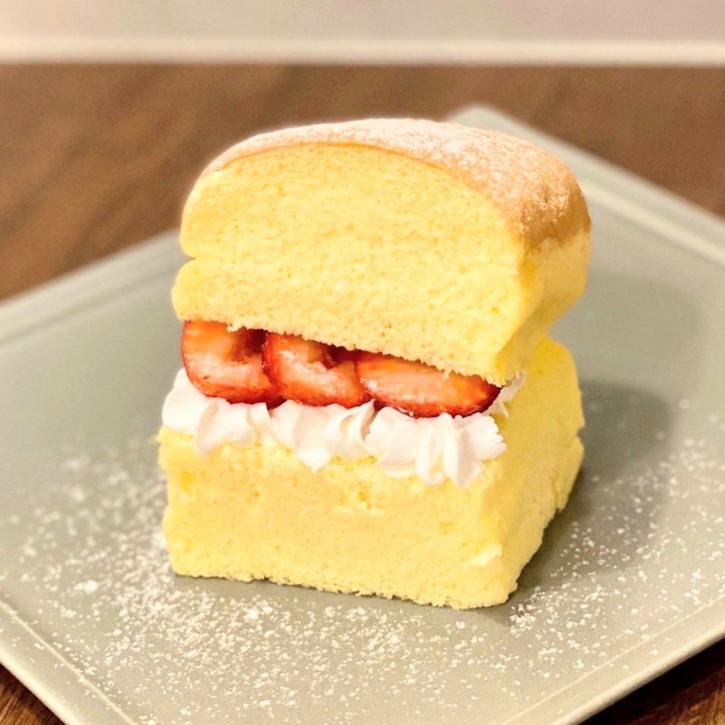 台湾カステラ(MIYASHITA CAFE +softcream)