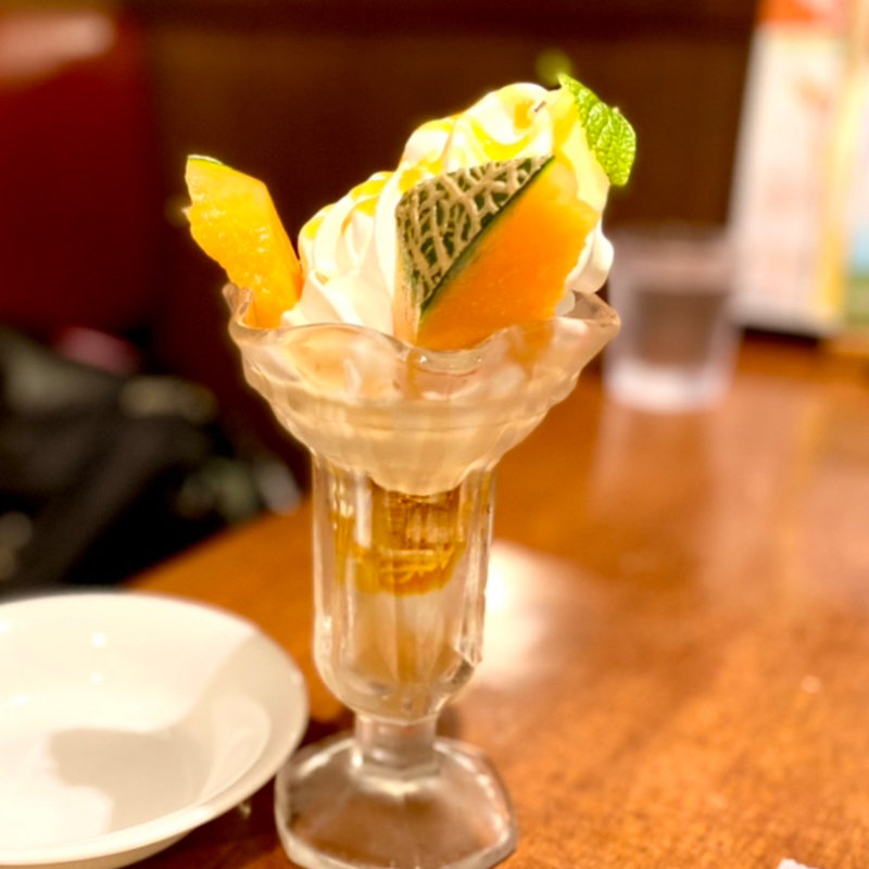 デラックスメロンパフェ(びっくりドンキー千日前アムザ店)