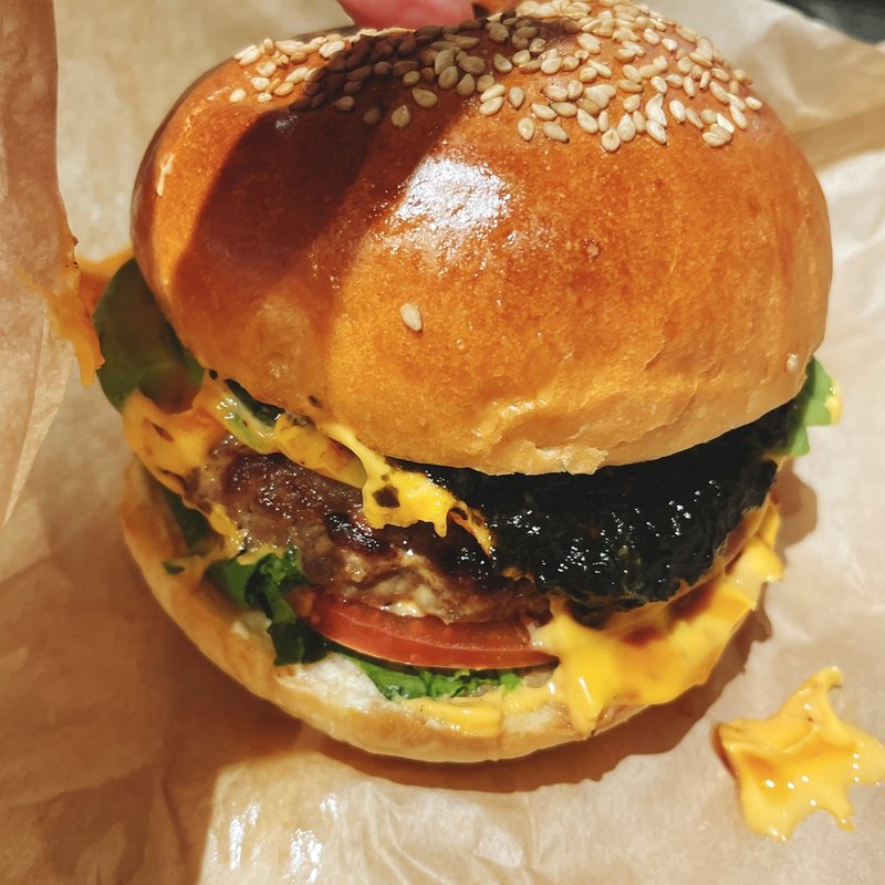 わさびアボカドバーガー(バーガー喫茶　チルトコ)