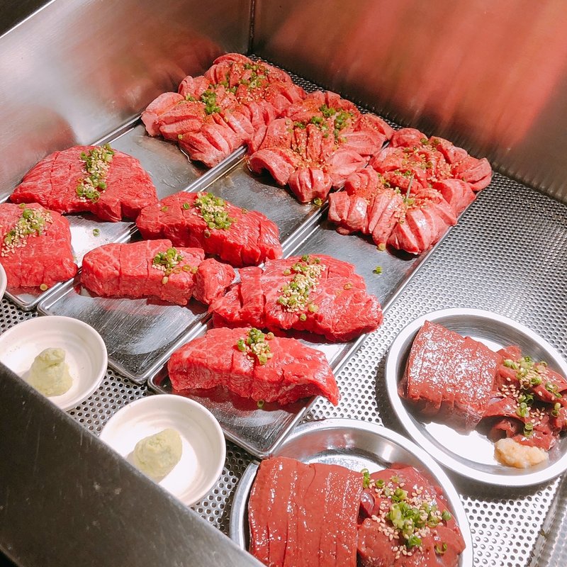 コース内の肉(ヒロミヤ 3号店)
