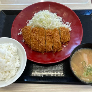 ロースカツ定食(かつや横浜日野店)