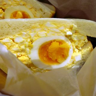 トリュフ香る半熟卵のサンドイッチ(イー・エー・グラン池袋店)