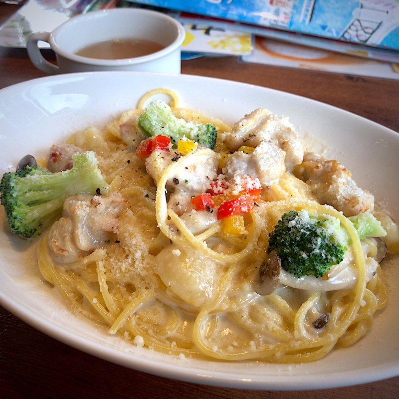 チキンとブロッコリーのクリームソース(ジョリーパスタ 仙台大和町)