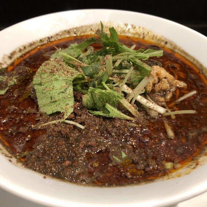 黒胡麻坦々麺(四川坦々麺　阿吽　丸の内)