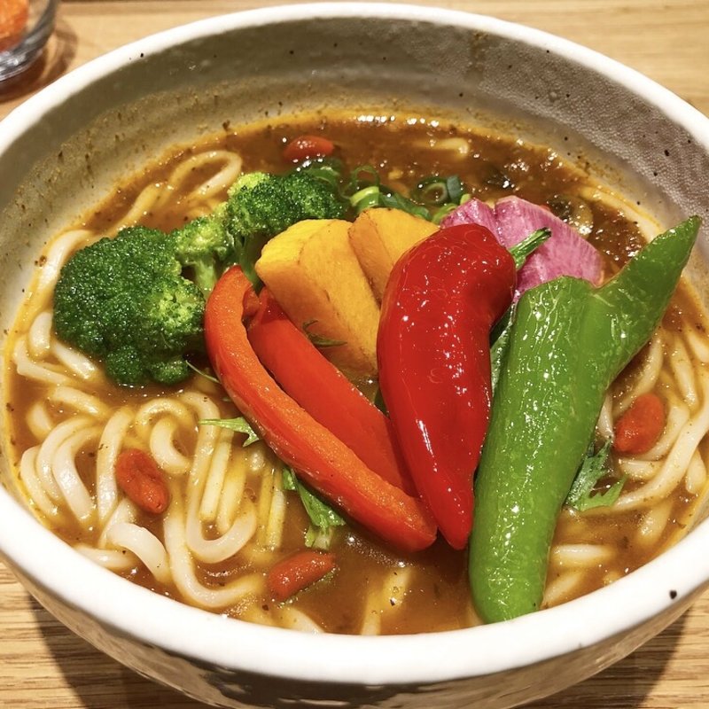 カレーうどん(京のおうどん、おでん、百味飲食Vegan)