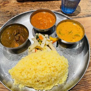 三色カレー(グルガオン)