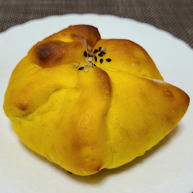 パンプキンこしあんぱん(石窯ぱん くりや)