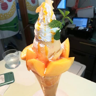 マンゴーパフェ(フルーツカフェ フルータス)