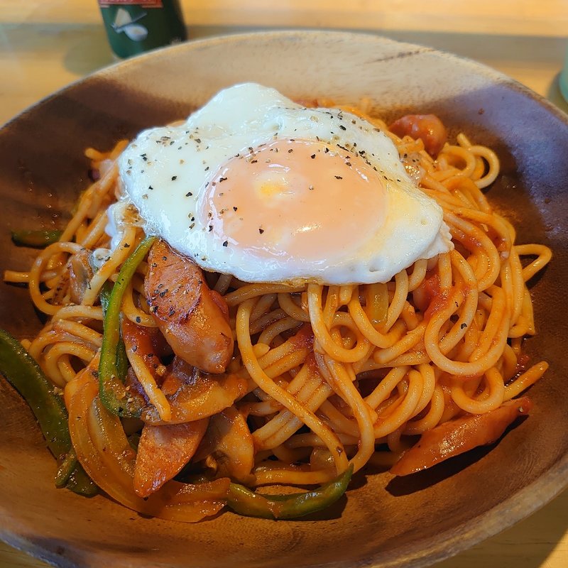 ランチナポリタン(大盛り)＋目玉焼き(ワイルドバーン)