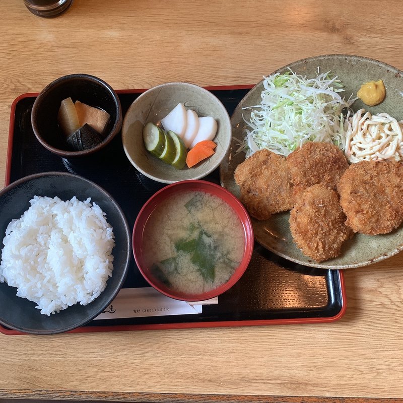 ヒレカツ定食(和風料理　しま )