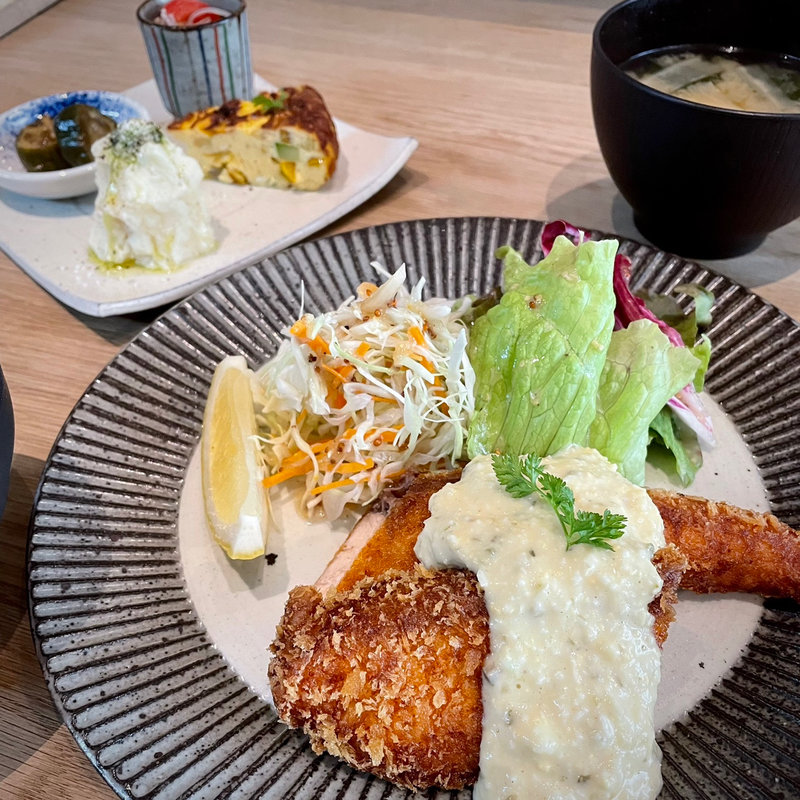 サーモンのフライ 自家製タルタルソース(馥郁)